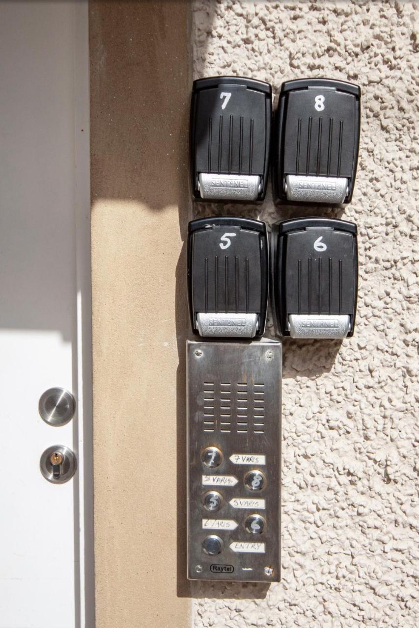 7 Varis Apartments フォレス エクステリア 写真